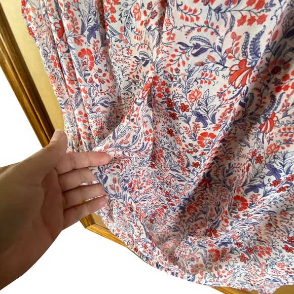 Daisy Fuentes Sheer Floral Top Size Large - Picture 4 of 8